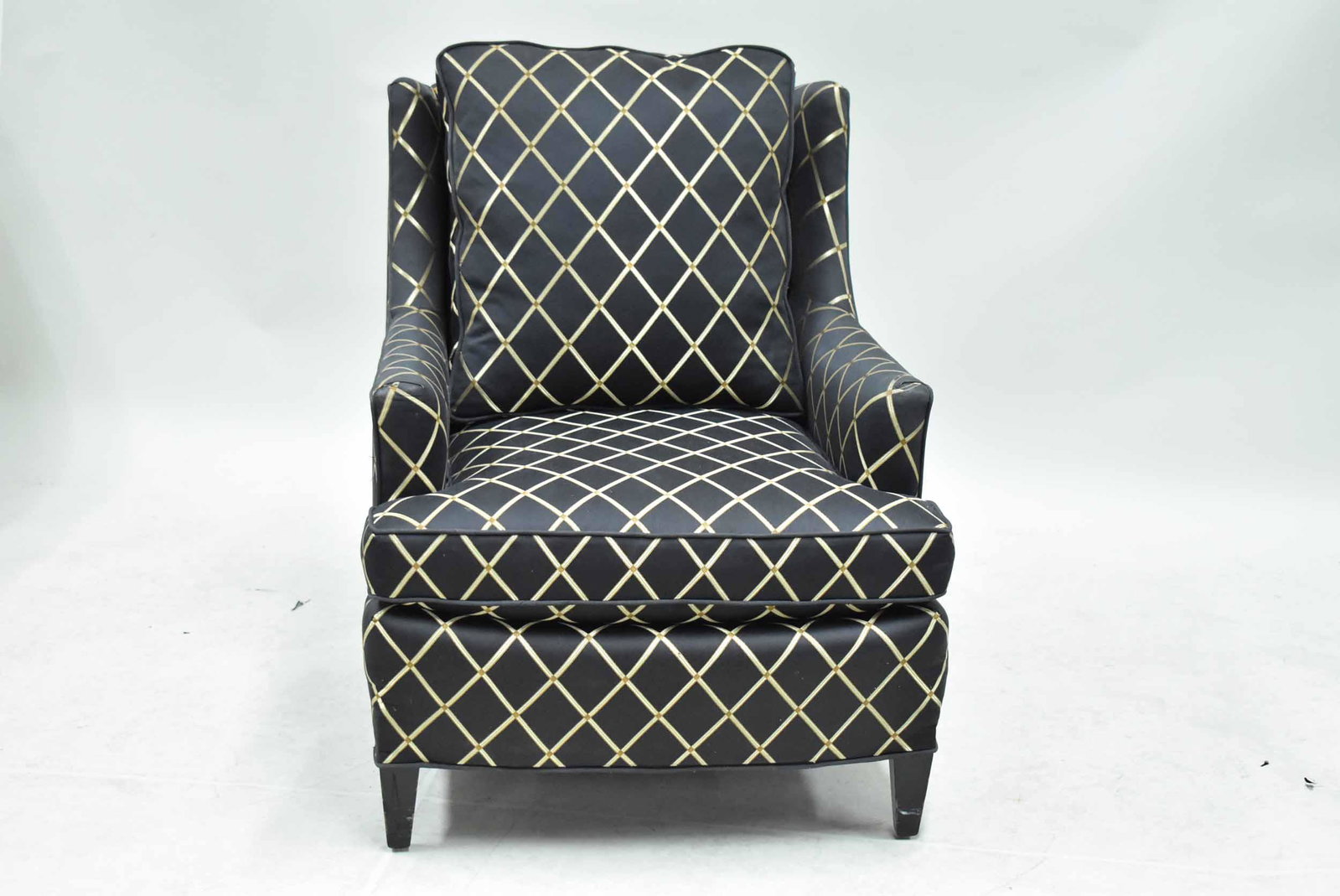 Henredon Upholstery Collection Easy Chair: Henredon Upholstery Collection Easy Chair; used condition, wear/worn, measures 33" tall x 29" wide x 34" deep (height to top of seat cushion 17")