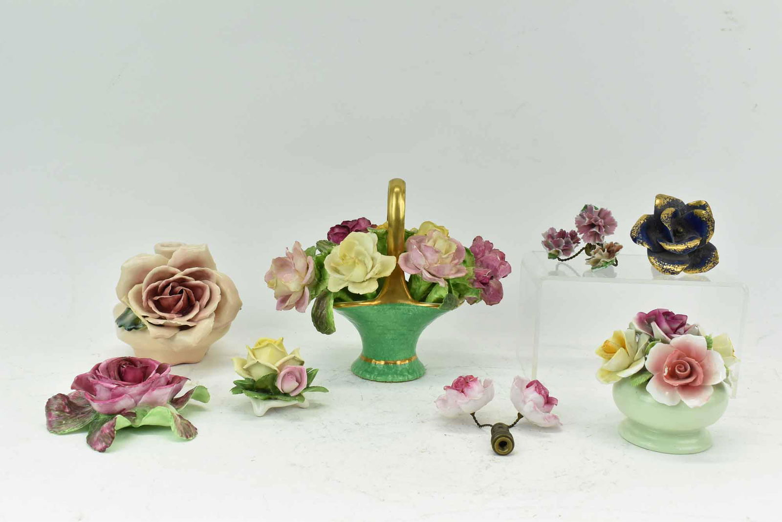 Three Porcelain Flower Lamp Finials (1 of 10)