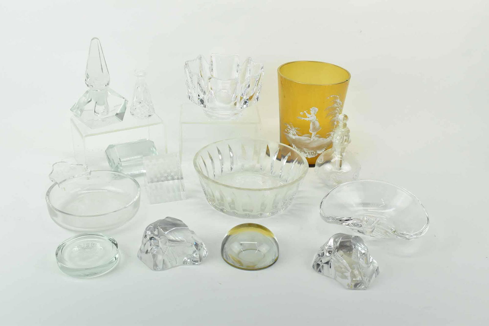 Group of Assorted Glass and Paperweights (1 of 7)