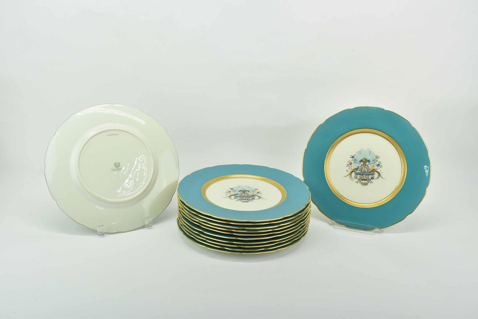 12 Lenox Porcelain Dinner Plates (1 of 5)