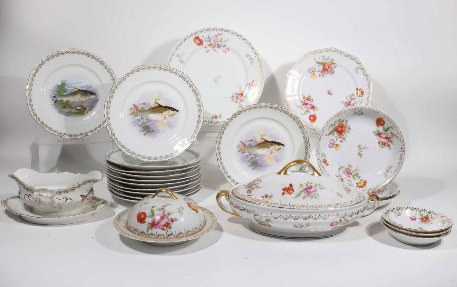 Group of P.T. Bavaria Tirschenreuth Dinnerware (1 of 9)