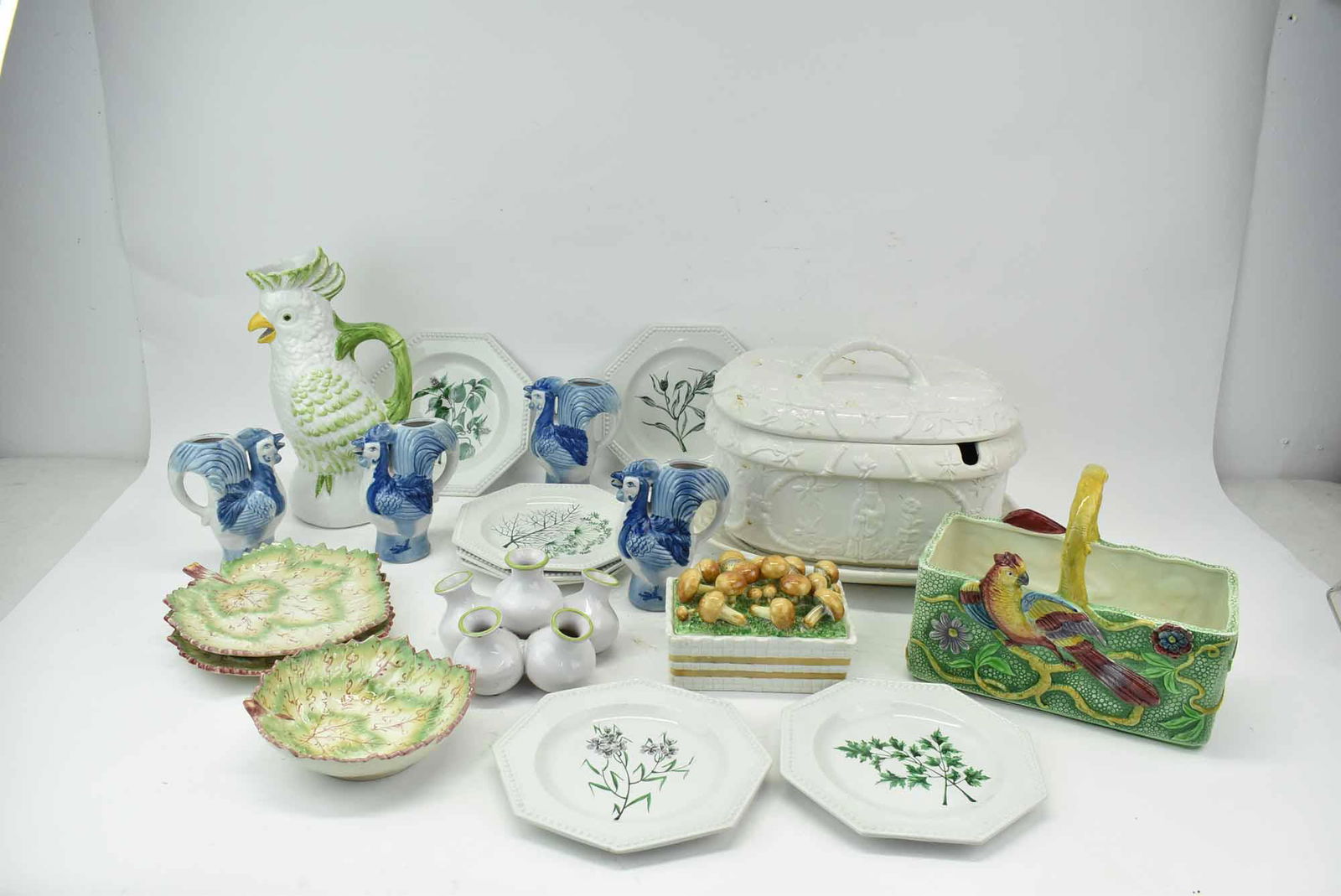 Group of Assorted Italian Pottery (1 of 12)