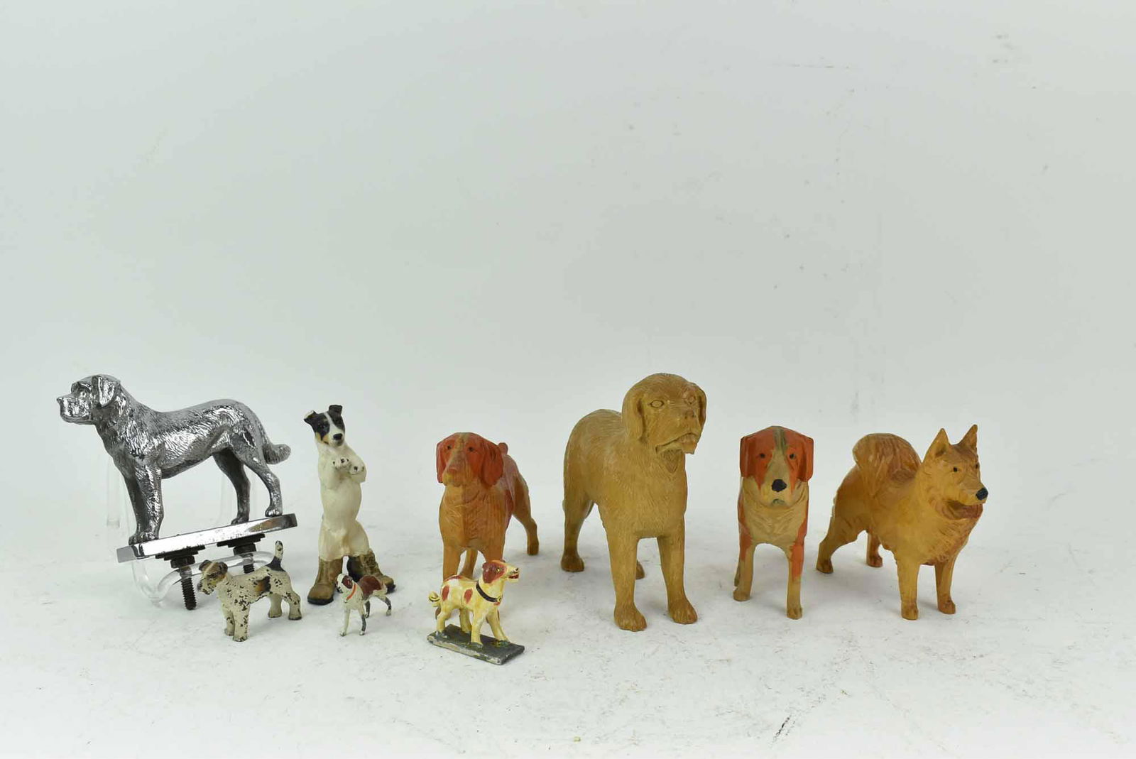 G. B. Chiltoske Cherokee Wood Carved Dog Figure (1 of 8)