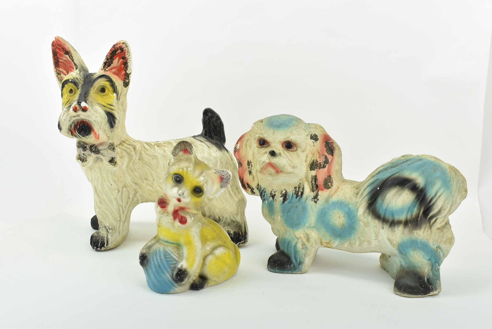 2 Carnival Chalkware Dogs (1 of 9)