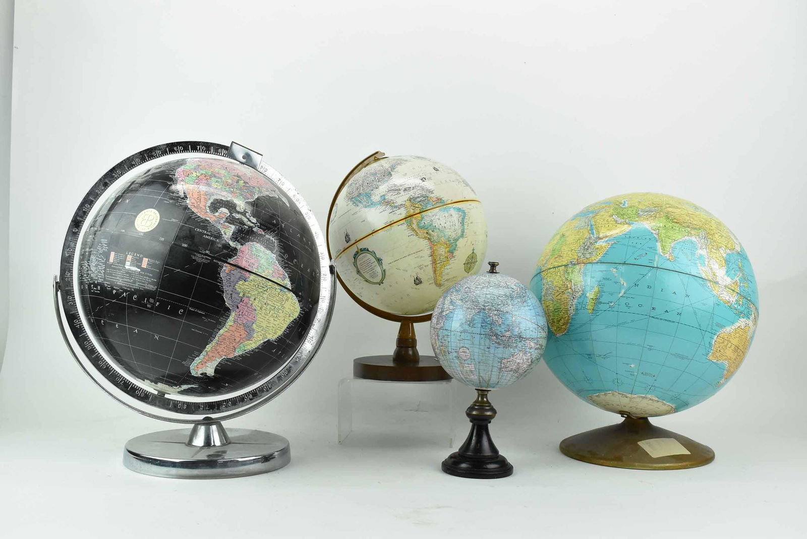 Group of Table Top World Globes (1 of 11)