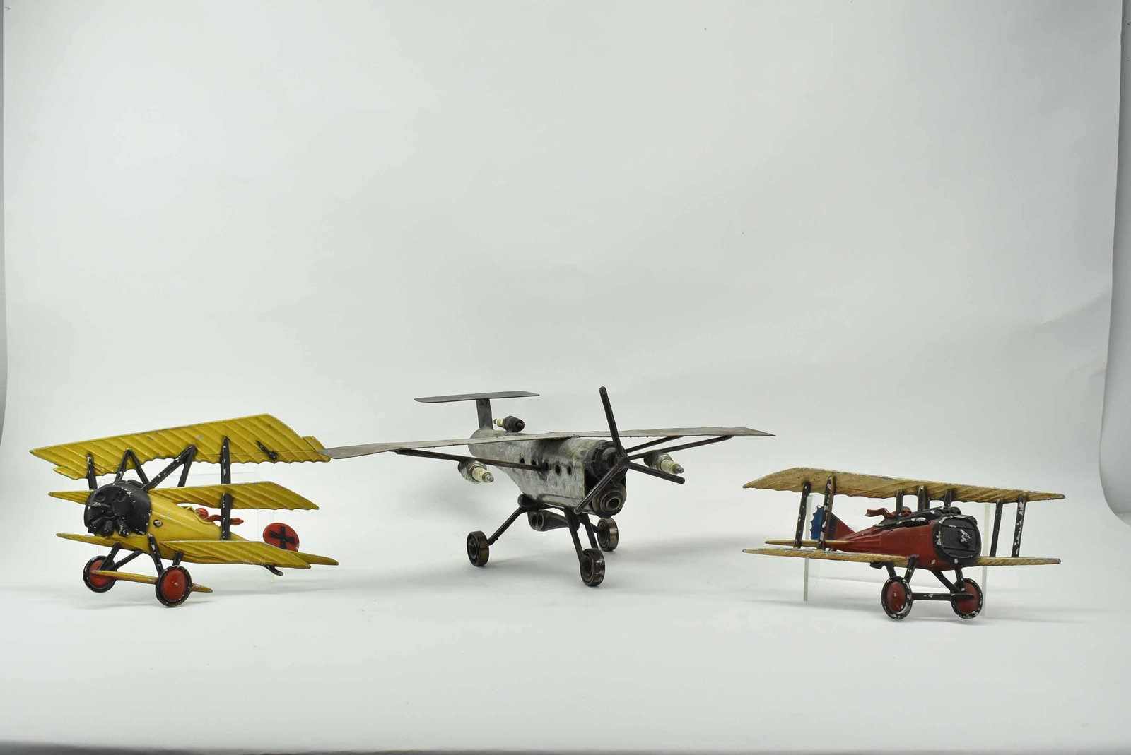 Vintage Garage Art Model Plane (1 of 15)