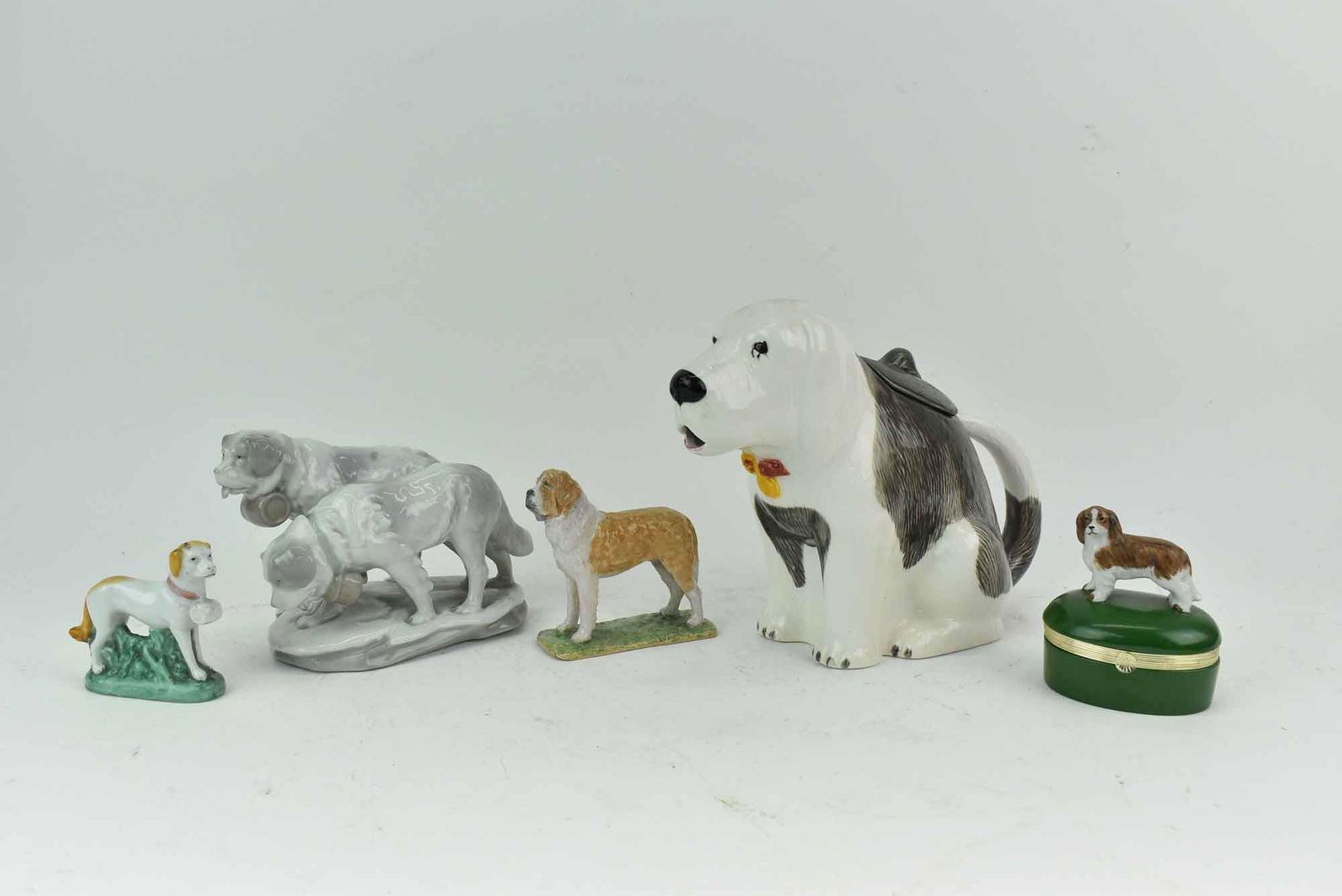 Three Porcelain St. Bernard Figures Statues (1 of 9)