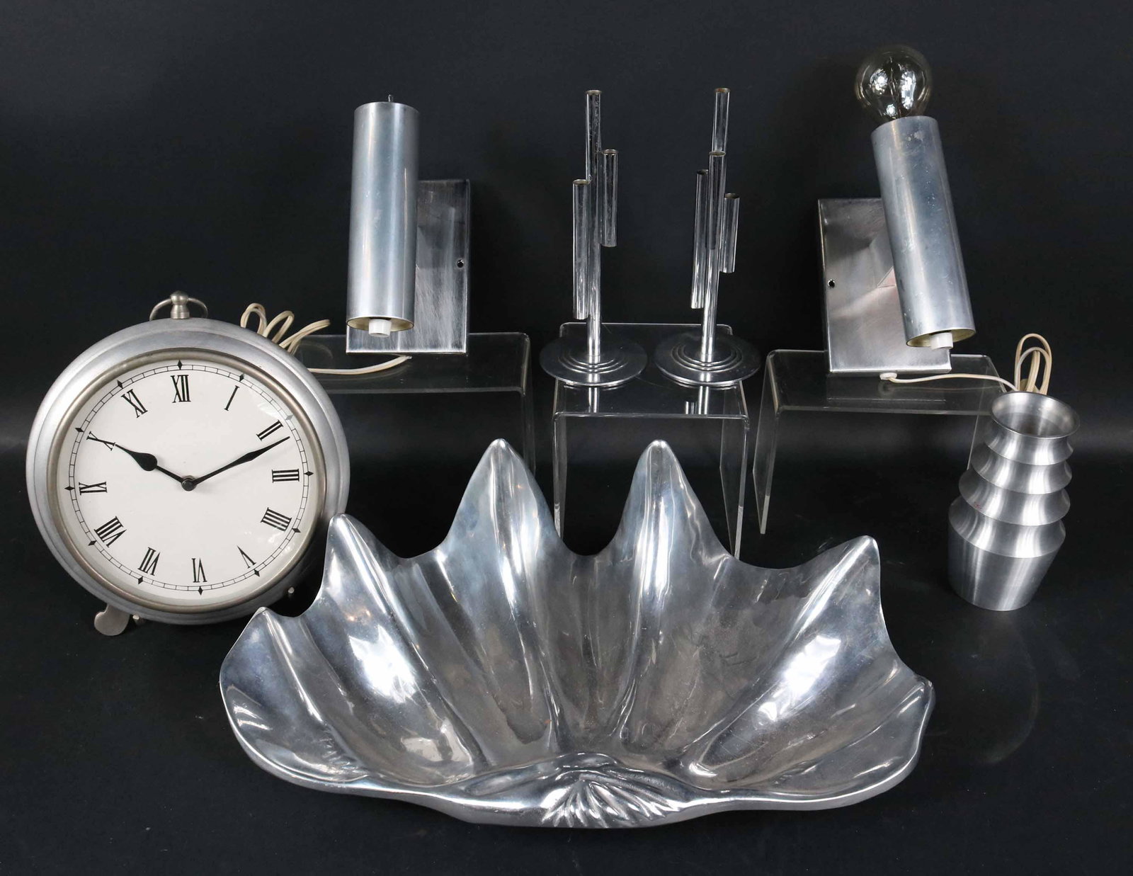 Seven Modern White Metal Table Articles (1 of 6)