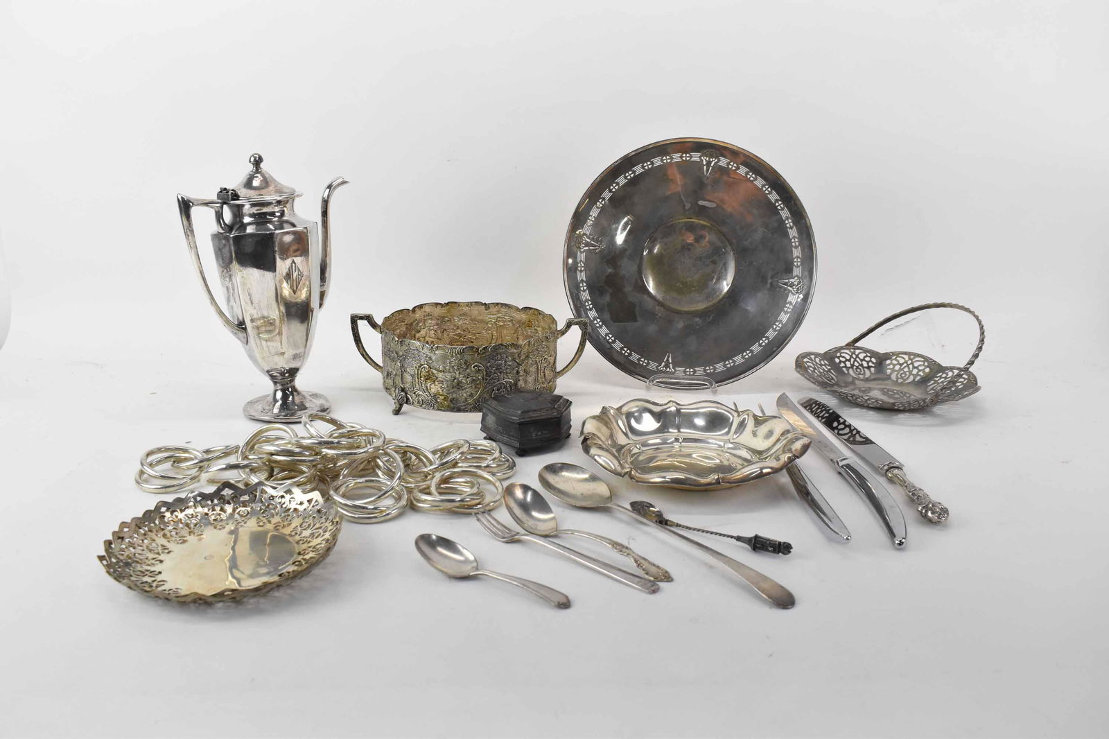 Group of Silverplate Table Articles (1 of 9)
