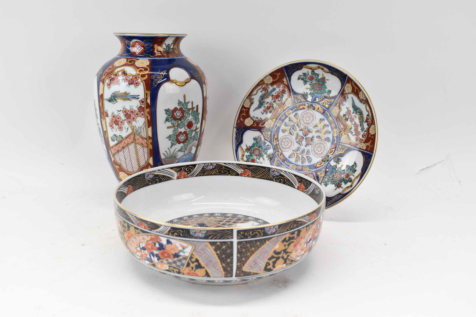 Gold Imari Japanese Porcelain Vase (1 of 9)