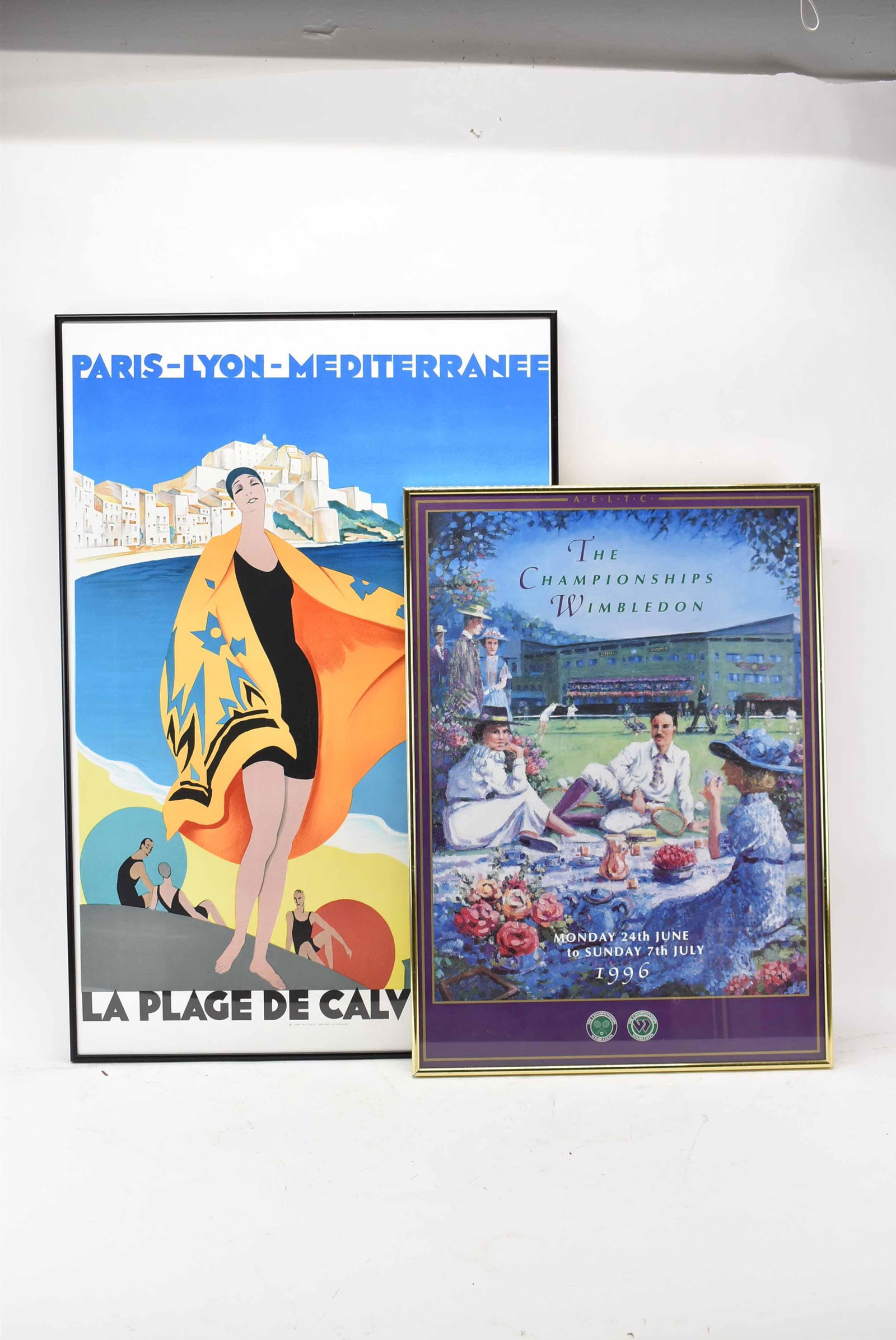 Roger Broder La Plage De Calvi Corse: Roger Broder La Plage De Calvi Corse reproduction lithograph 1989 CIWLT printed in France. Together with a â€œThe Championships Wimbledon” 1996 Poster. Used condition, wear, worn. Largest fr
