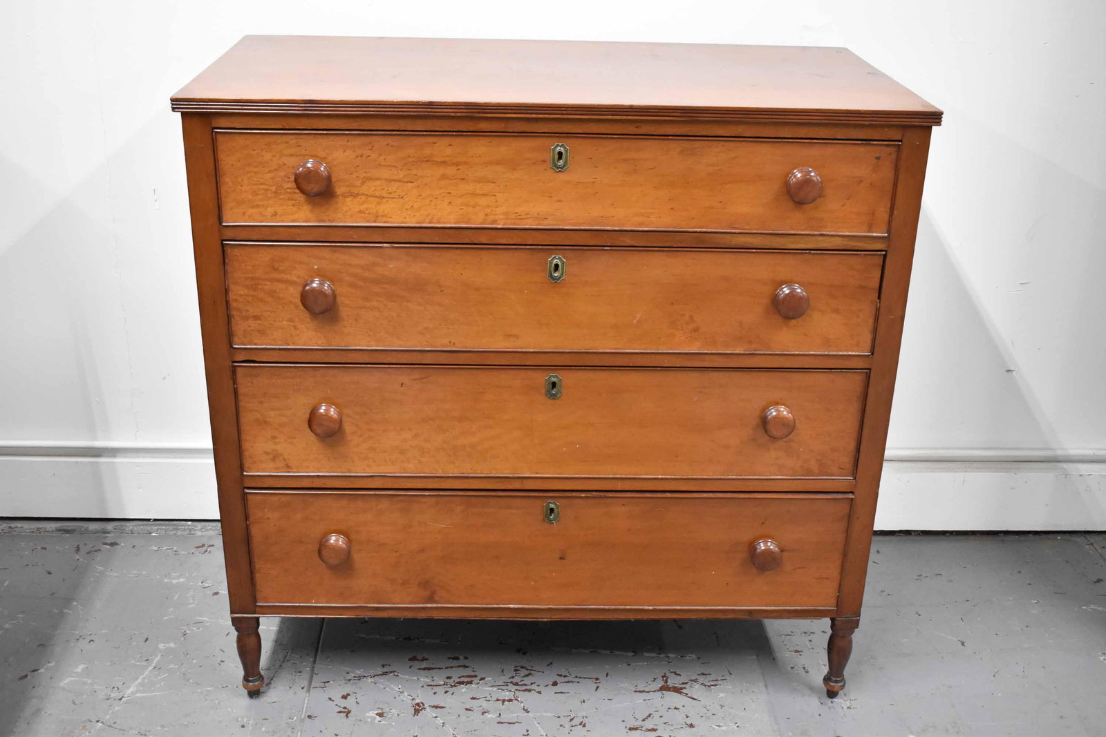 Country Pine Graduated Four Drawer Chest (1 of 8)