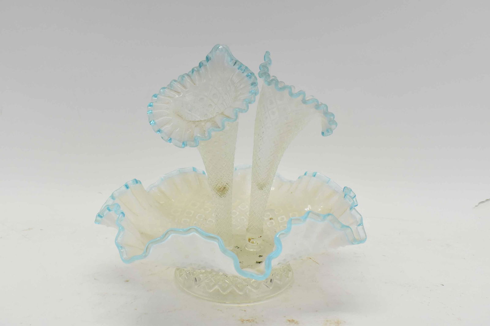 Fenton Diamond Lace French Opalescent Epergne (1 of 5)