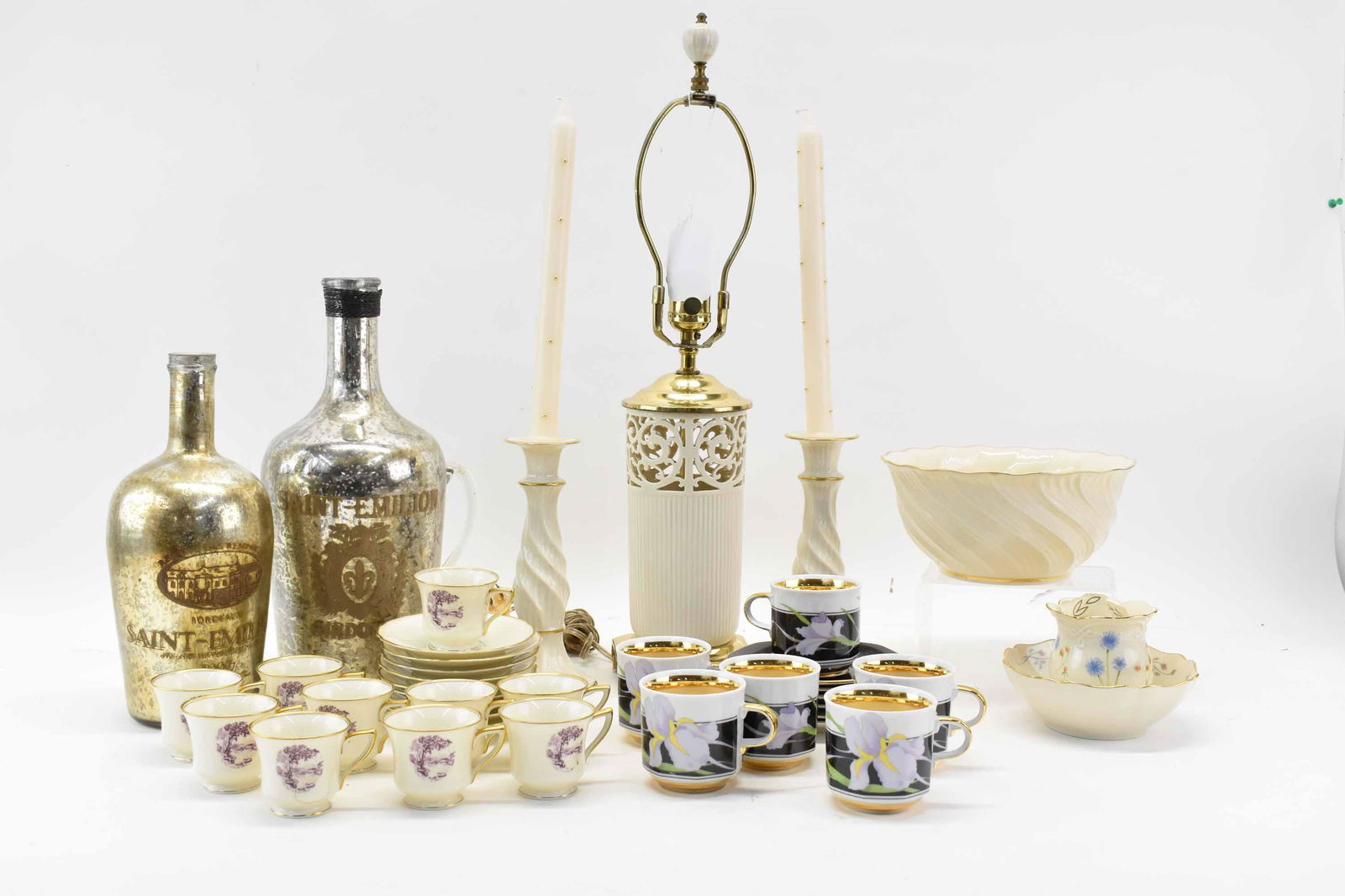 Group of Assorted Porcelain Items (1 of 14)