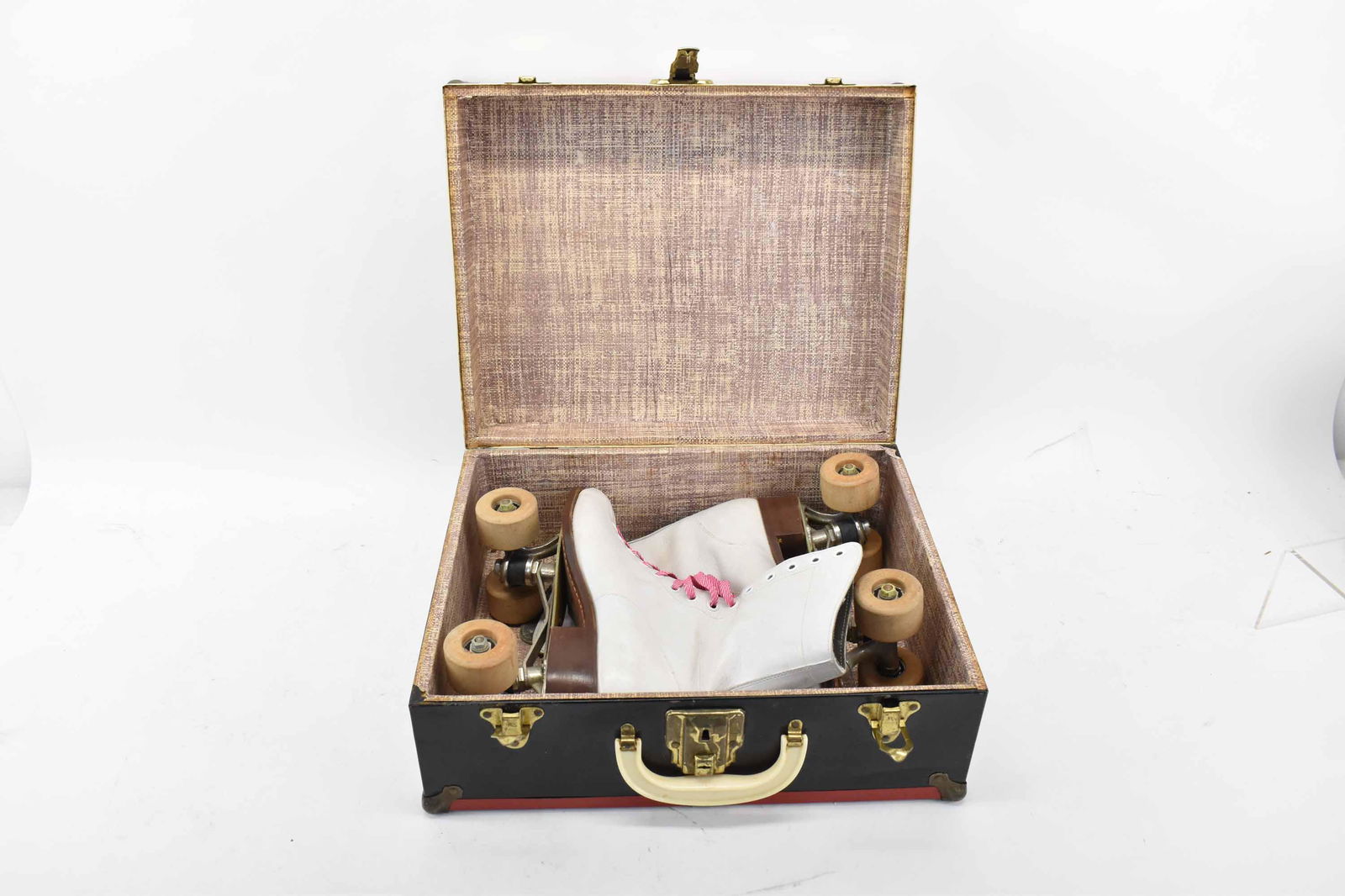 Women's Vintage Roller Skates (1 of 6)