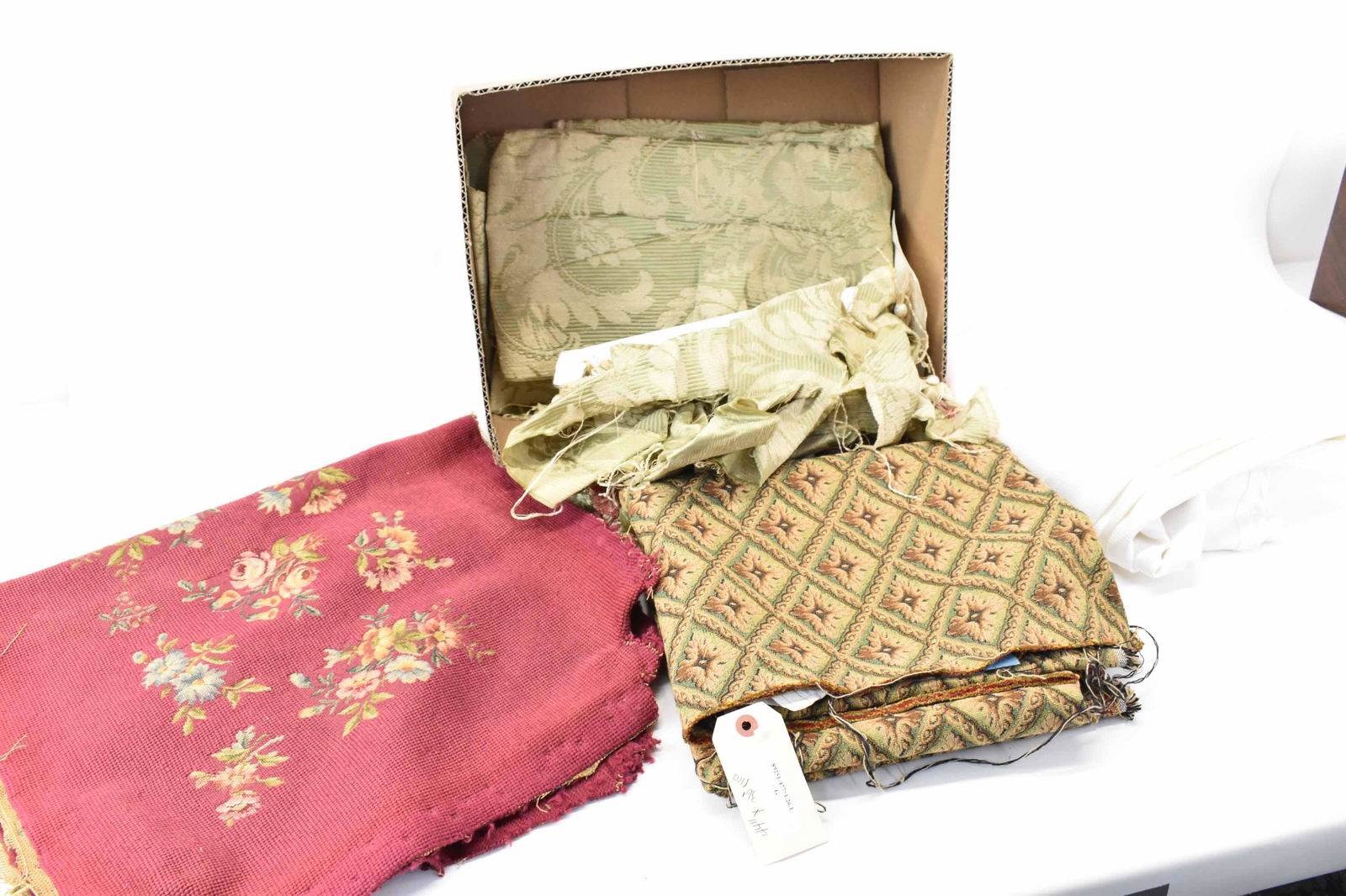 Needlework Petit Point Floral Bench Seat Cover (1 of 6)