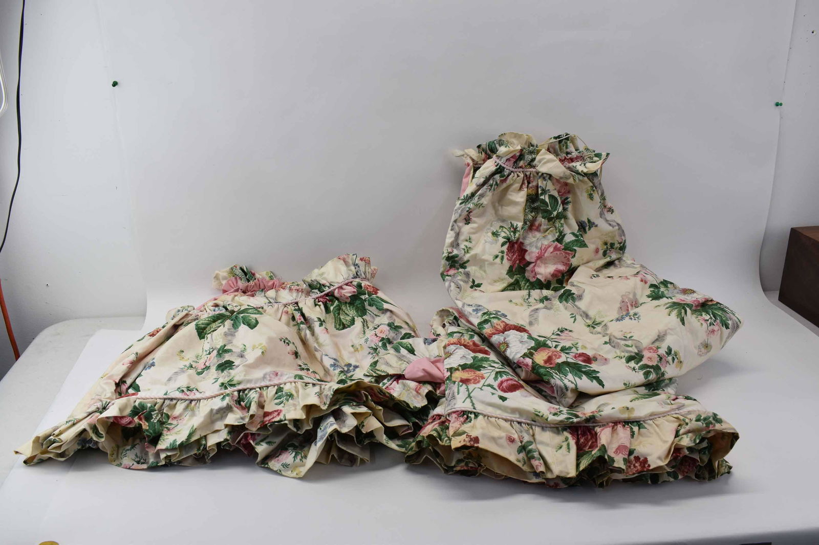 Cowan & Tout Floral Balloon Shade & Valance (1 of 8)