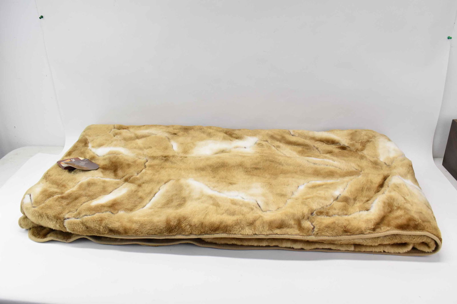 Queen Size Faux Animal Print Blanket (1 of 6)