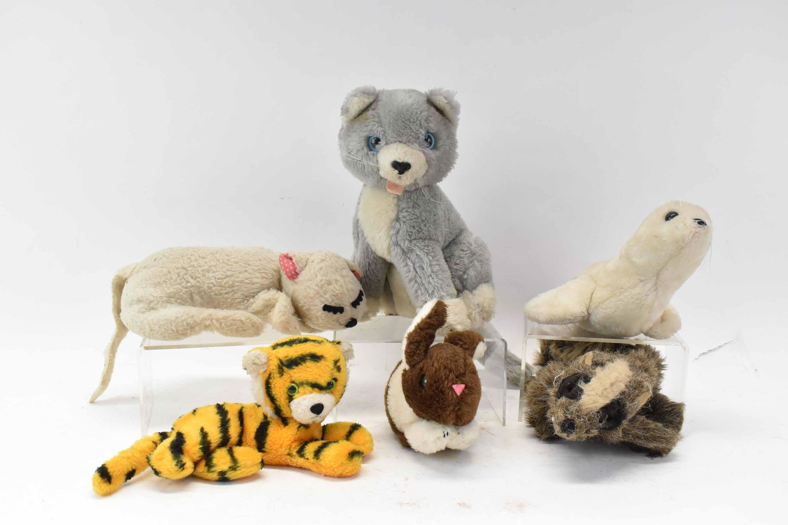 Group of Assorted Vintage Stuffed Animals (1 of 7)
