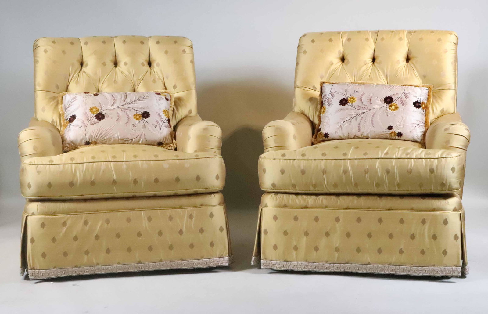 Pair of Henredon Silk-Upholstered Club Chairs: 20th C. 38"h x 33"w x 42"d