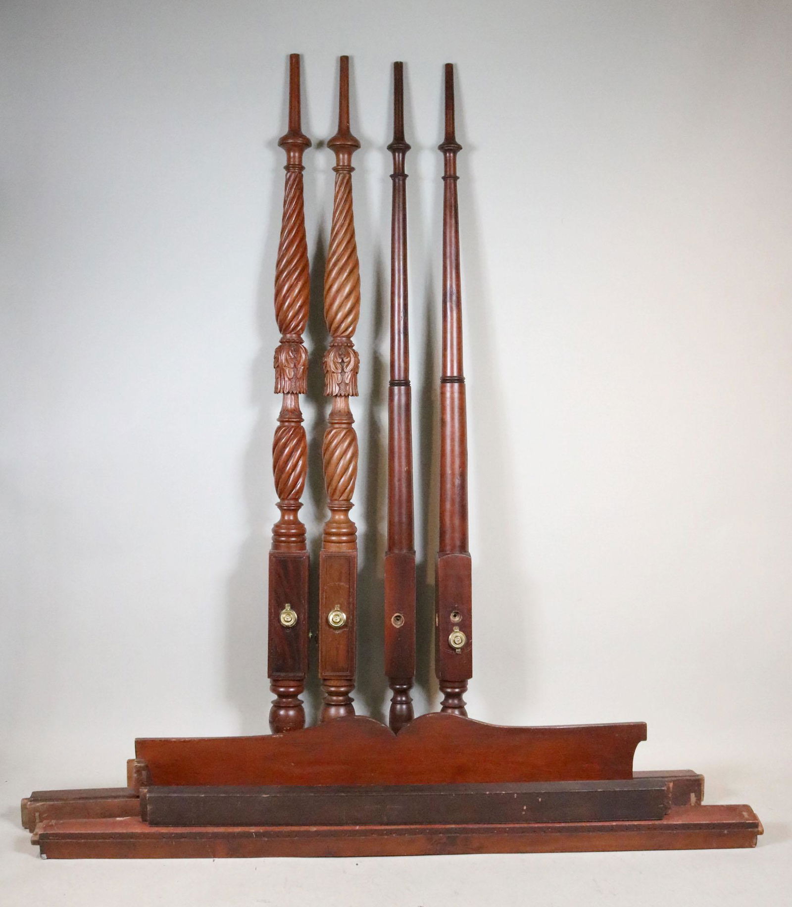 Federal Carved Mahogany Four Post Bedstead (1 of 5)