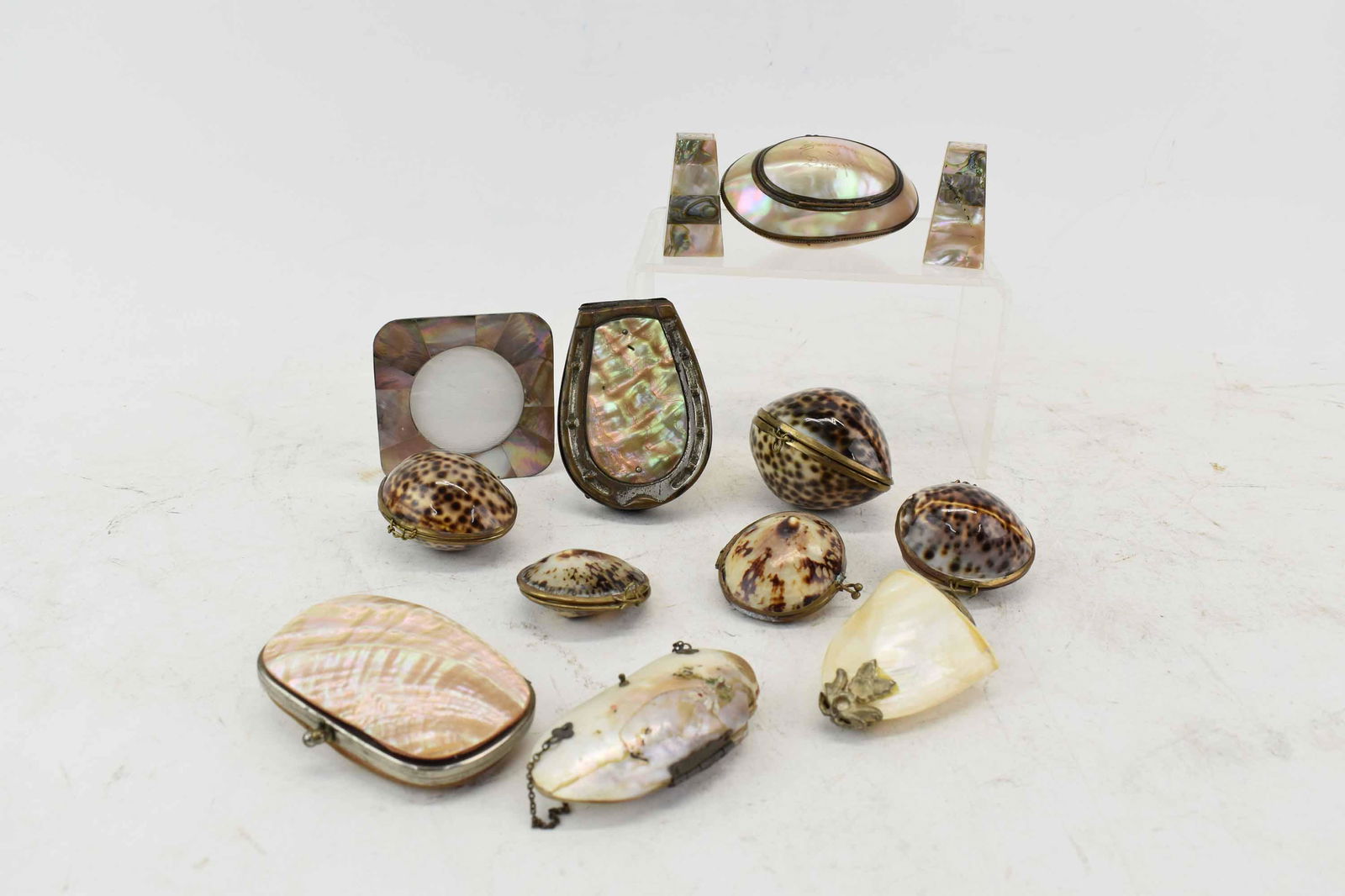 Group of Cowrie Shell Trinket Boxes (1 of 11)