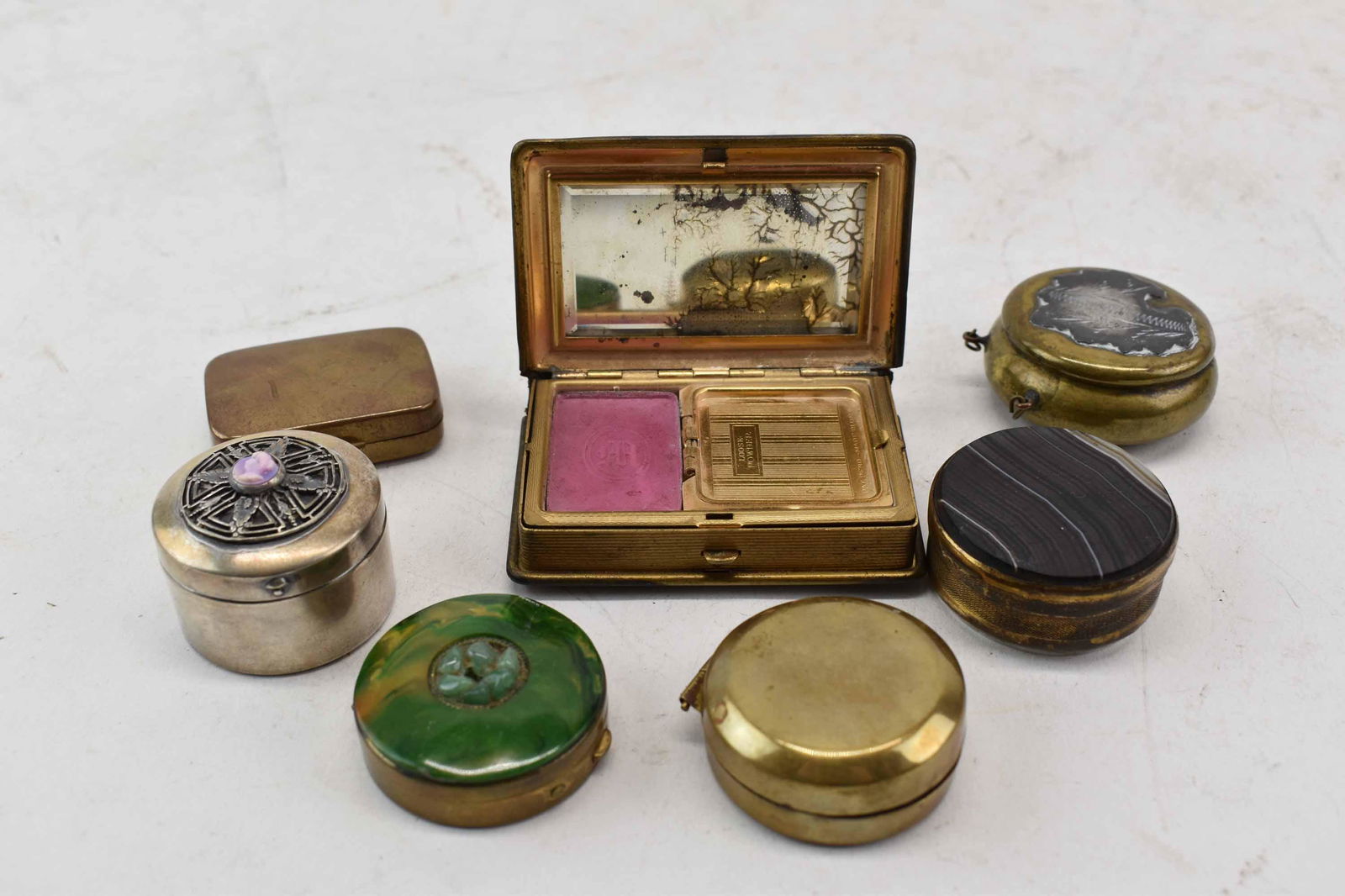 Mondaine Leather Vanity Compact Powder Case (1 of 8)