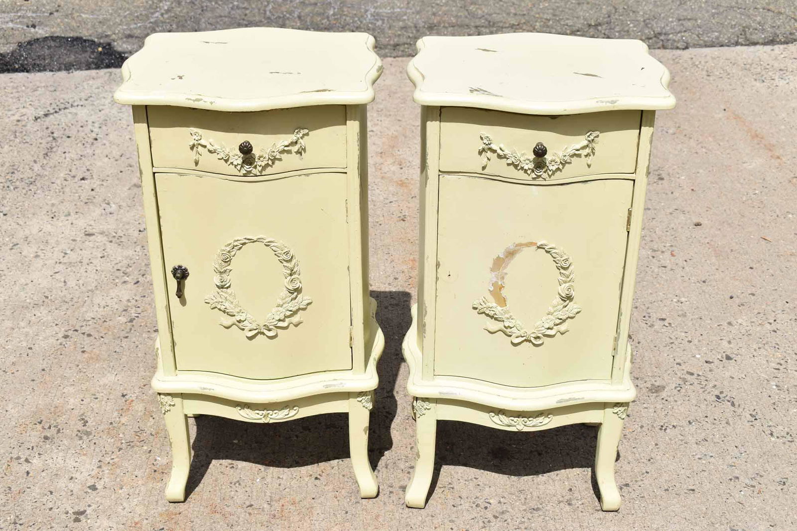 Pair of Provincial Style Painted Bedside Cabinets (1 of 8)