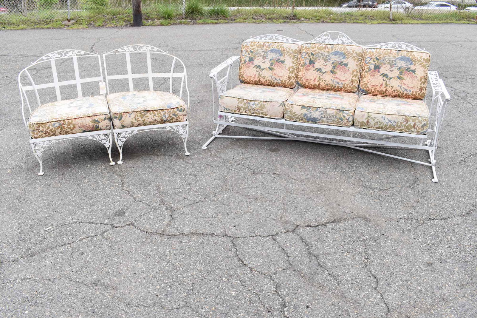 Salterini Style Iron White Painted Patio Glider (1 of 10)