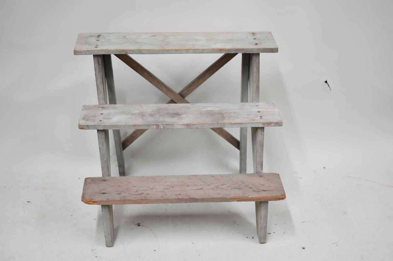 Vintage Painted 3 Tier Plant Stand (1 of 3)