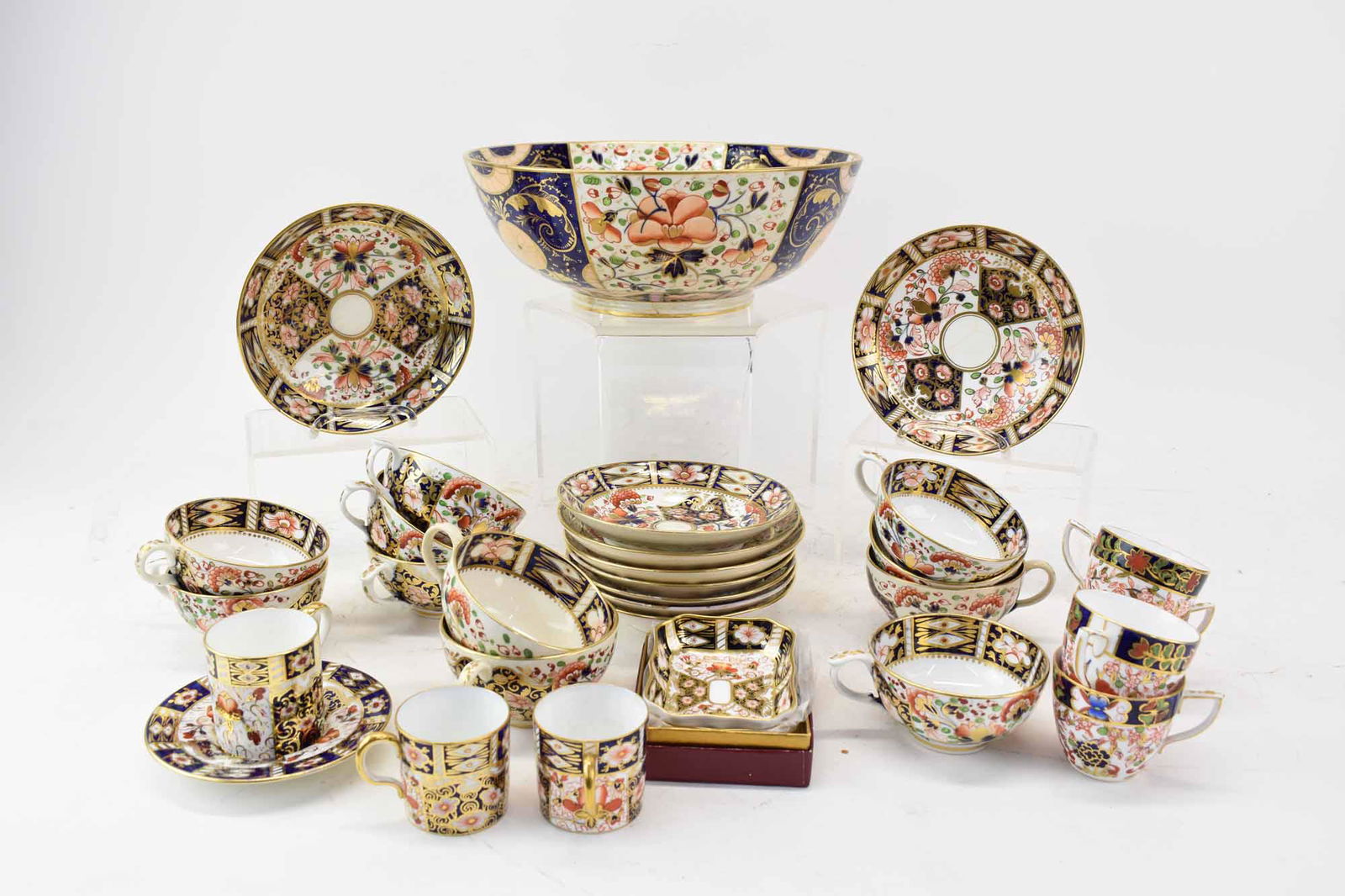 Bloor Derby, Royal Crown & Other Imari Porcelains (1 of 13)