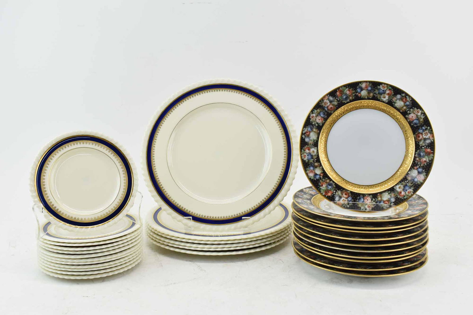 6 Lenox Georgian Blue Dinner Plates (1 of 8)
