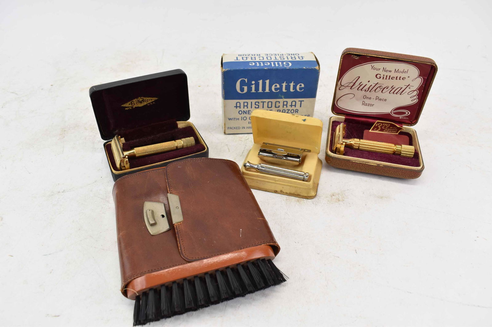 Gillette Aristocrat Razor in Unopened Box (1 of 9)