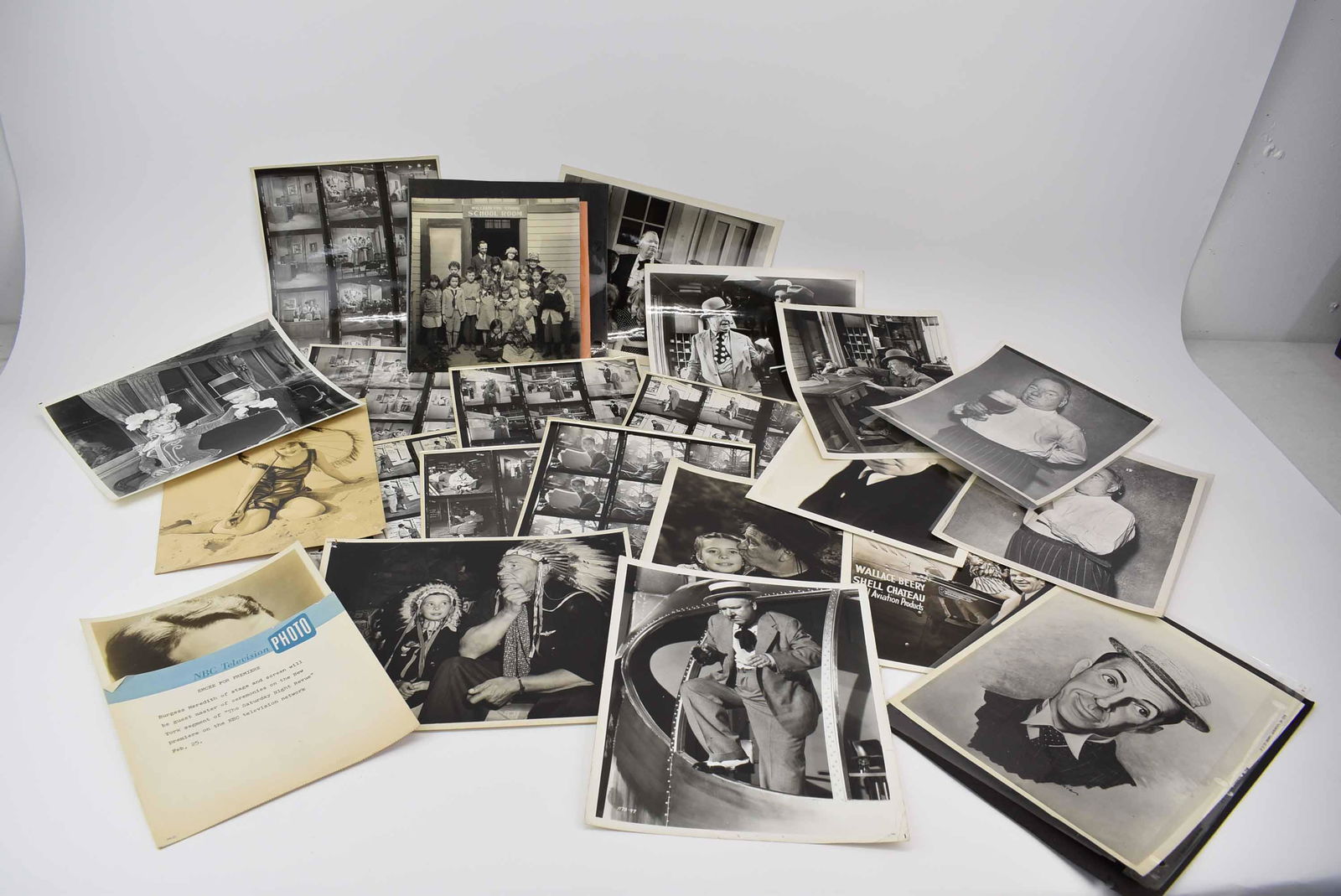 Group of Assorted Hollywood Photos (1 of 7)