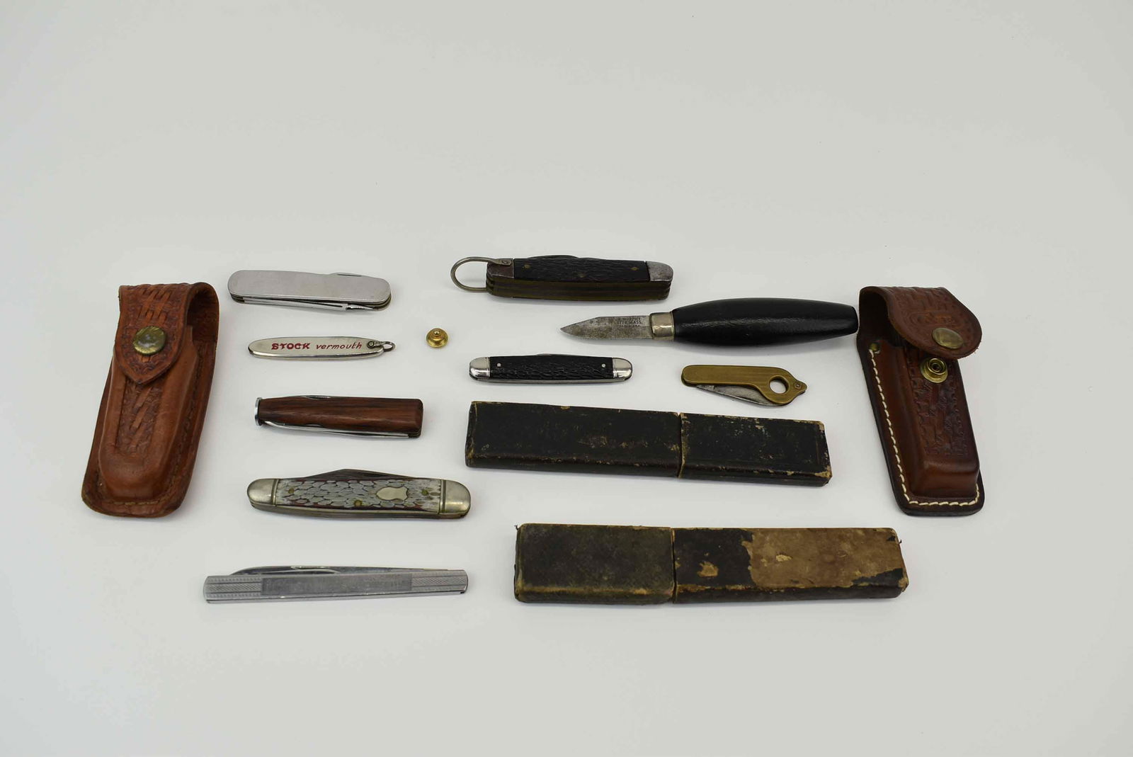 Group of Assorted Pocket Knives and Razors (1 of 14)