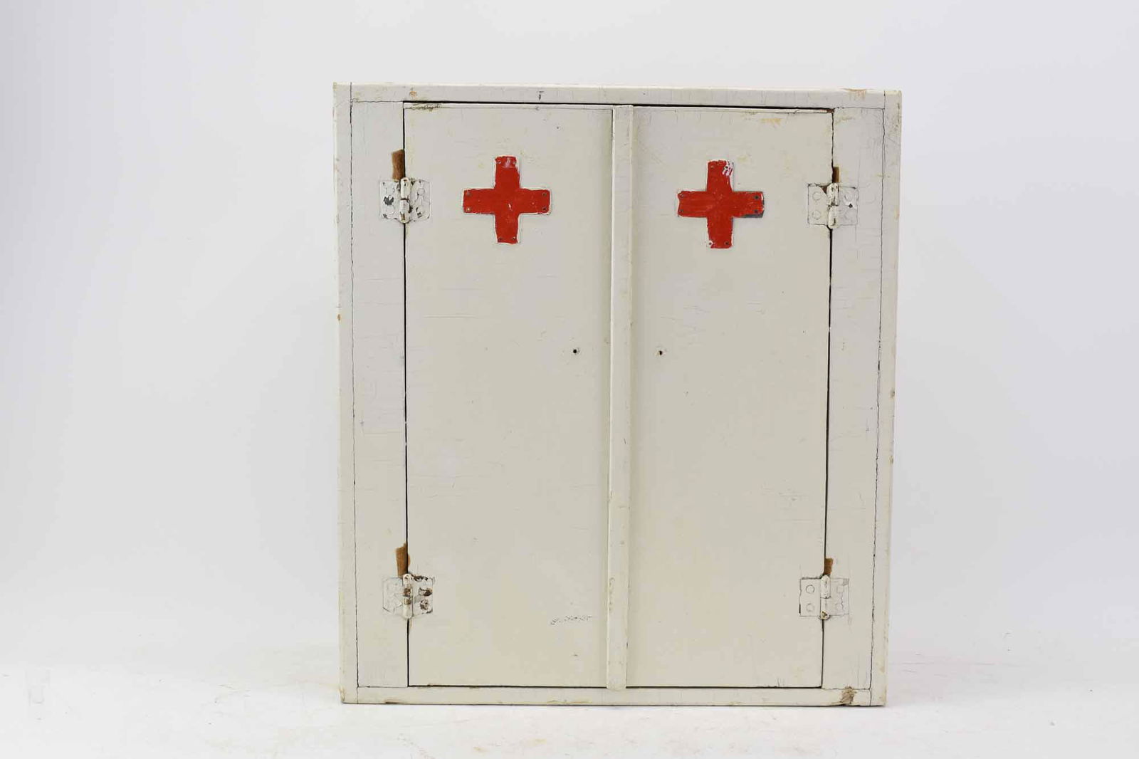 Vintage Red Cross Wooden First Aid Cabinet (1 of 5)