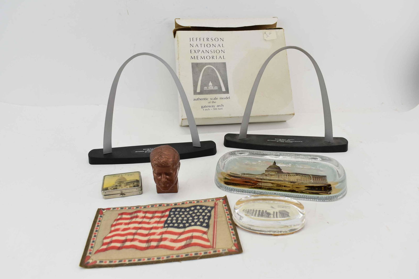 Group of Washington D.C. Souvenir Items (1 of 7)