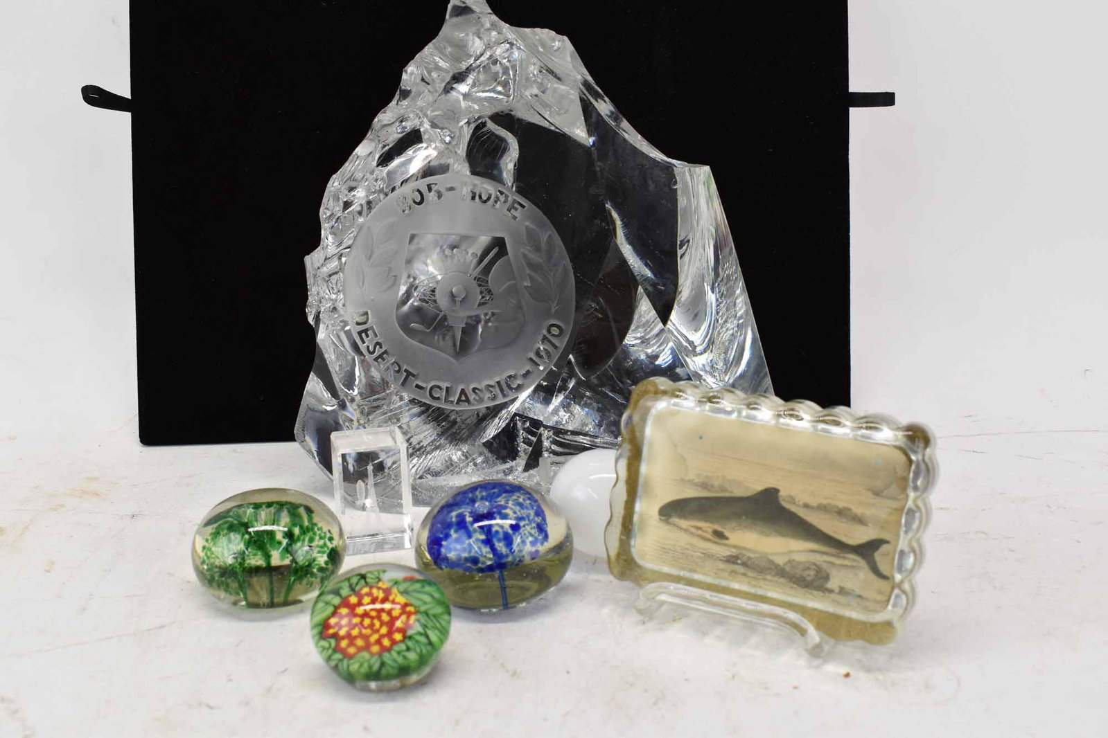 Vintage Bob Hope Desert Classic Golf Glass Trophy: Vintage Bob Hope Desert Classic 1970 Runner-Up Rock Form Crystal Golf Trophy, signed Felix, together with three art glass paperweights, 3D Eiffel Tower with Heart paperweight, a vintage paperweight wi