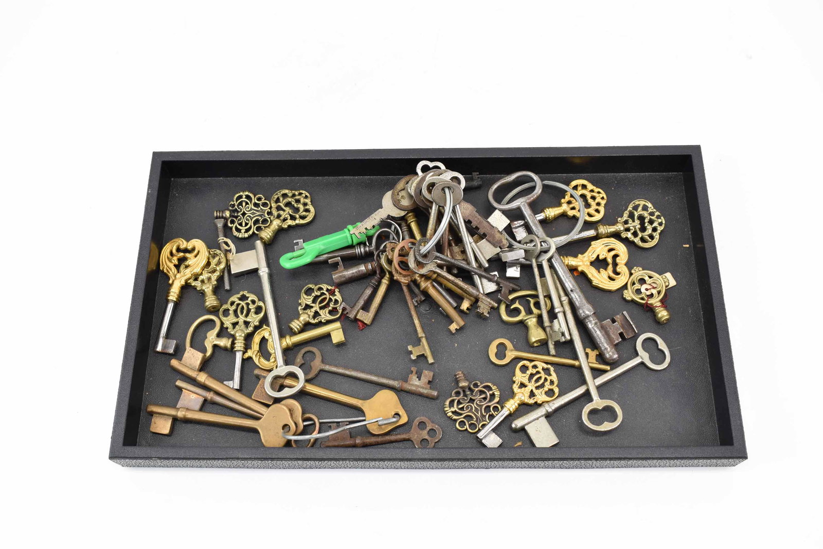 Group of Assorted Skeleton Keys (1 of 5)