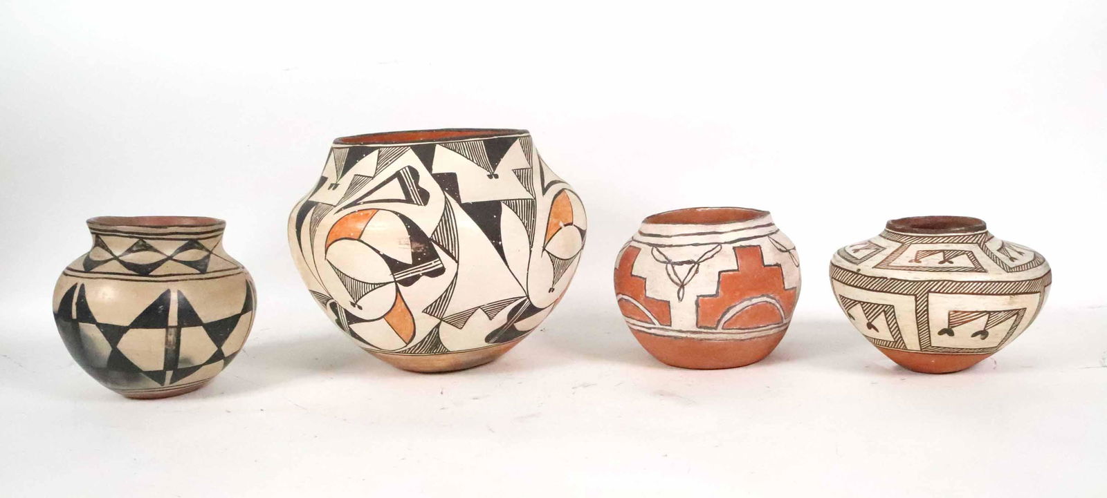 Four Native American Pottery Vases (1 of 11)