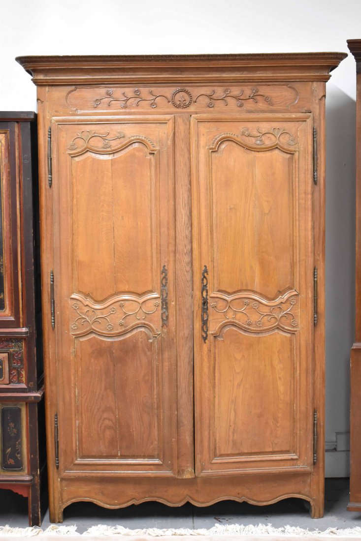 Continental Wardrobe Armoire Cabinet (1 of 8)