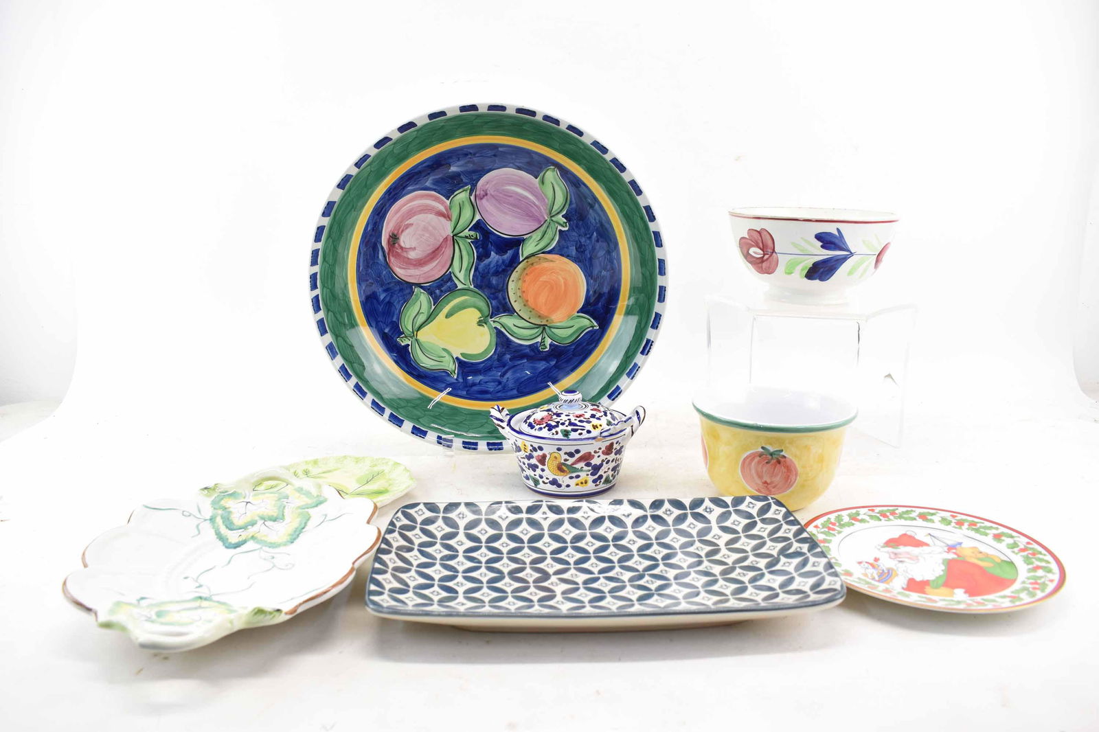 Group of Assorted Ceramics and Porcelains (1 of 20)