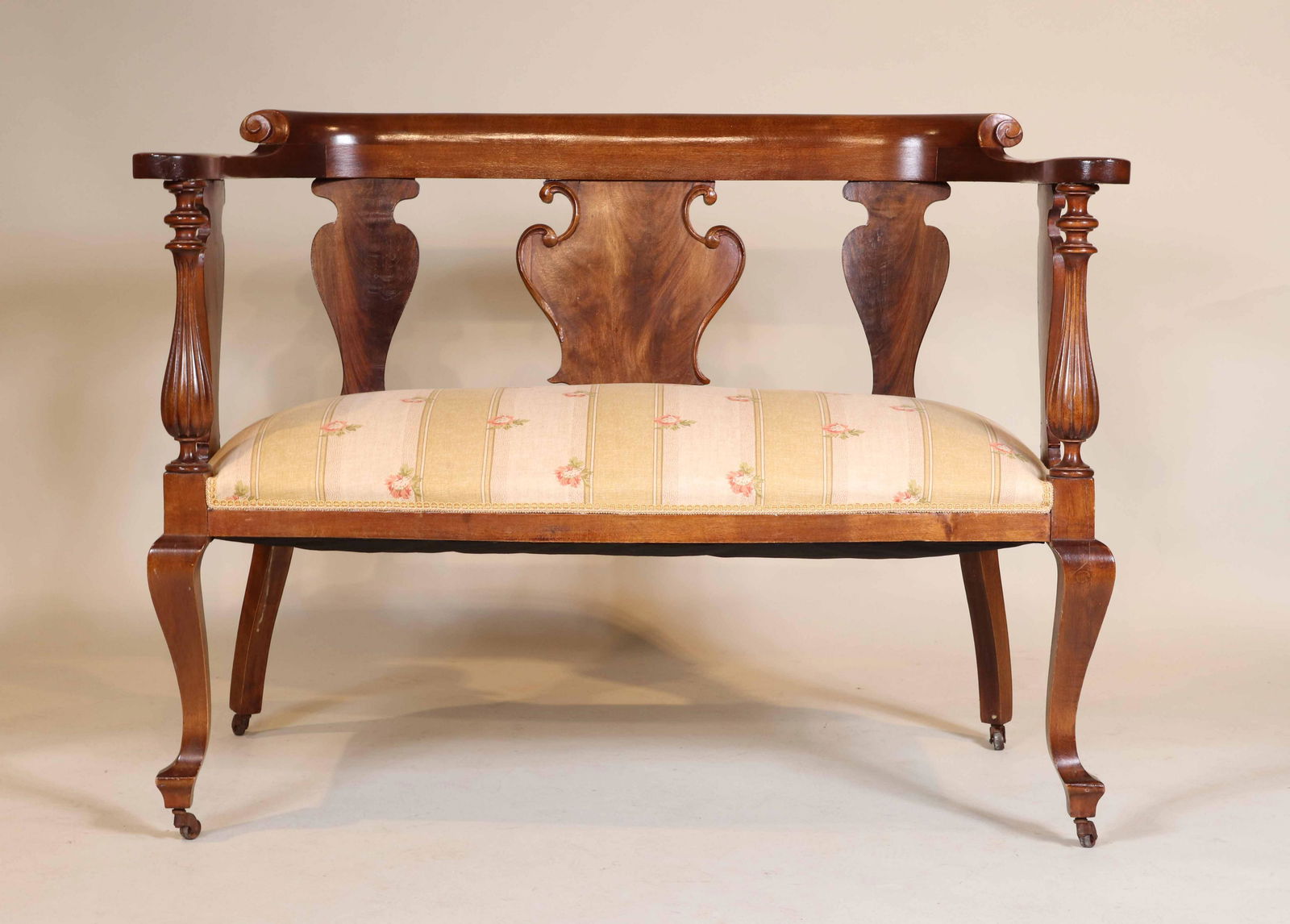 Victorian Figured Mahogany Settee (1 of 8)