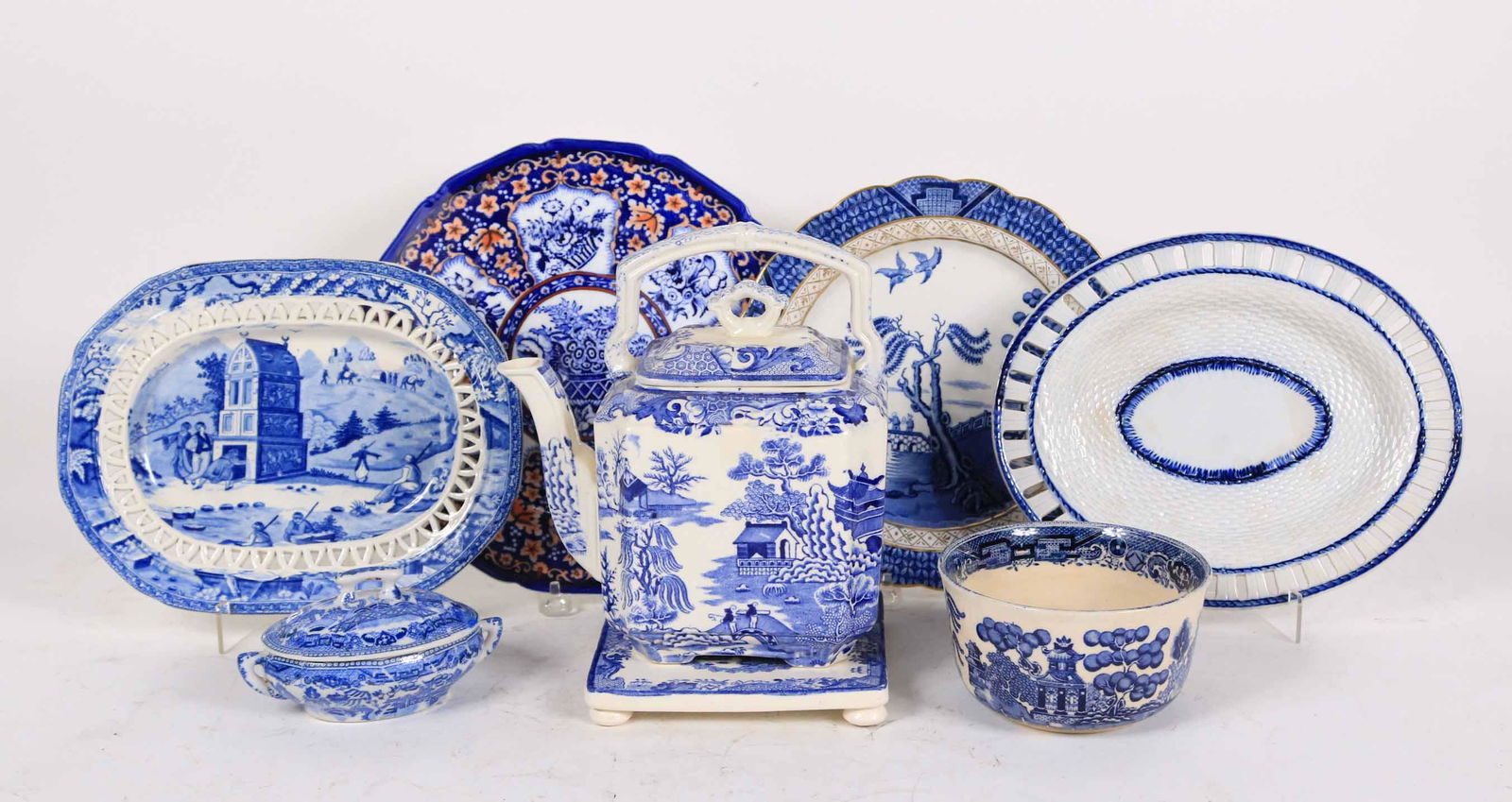 Group of Blue-and-White Porcelain Table Articles (1 of 8)