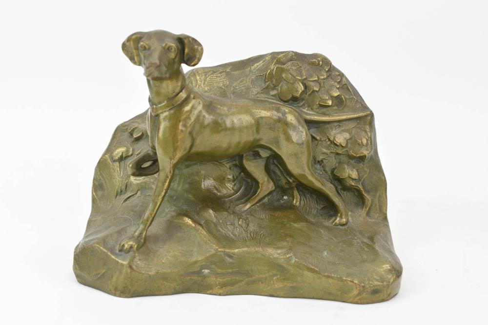 Jennings Brothers Bronzed Pointer Bookends: Jennings Brothers Bronzed Pointer Book Ends marked JB 1601 on verso. Used condition, wear, worn. 4 3/4" tall x 6 1/2" wide x 3 3/4" deep