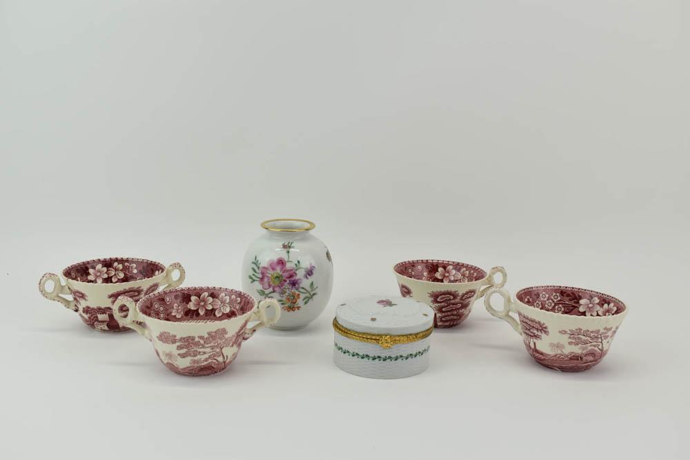 Group of Assorted Porcelain Table Articles (1 of 9)