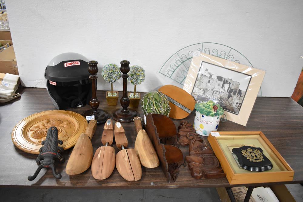 Group of Assorted Table Articles (1 of 12)