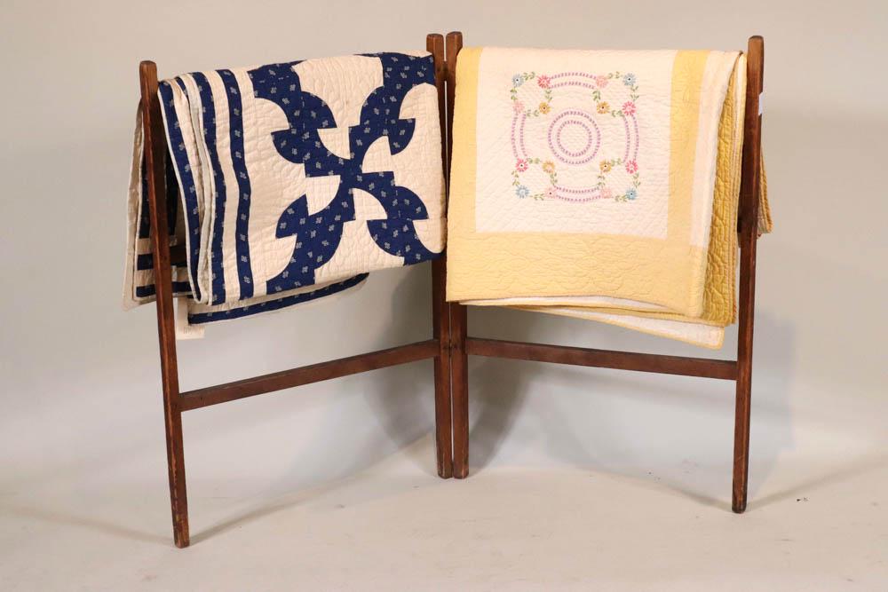 Blue and White "Drunkard's Path" Quilt (1 of 20)