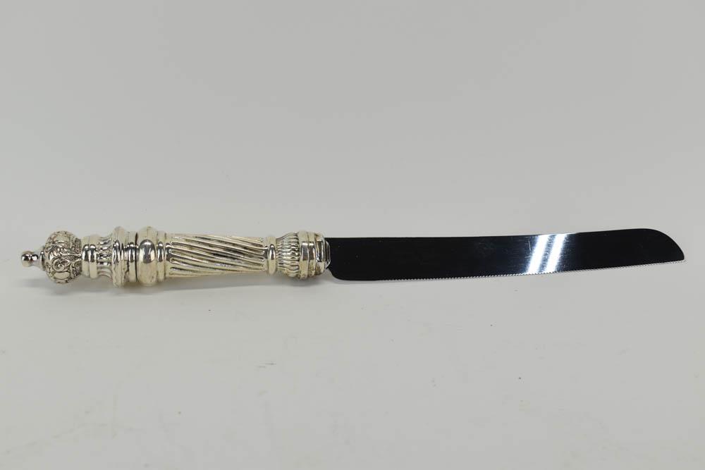 Judaica Sterling Silver Handled Bread Knife (1 of 5)