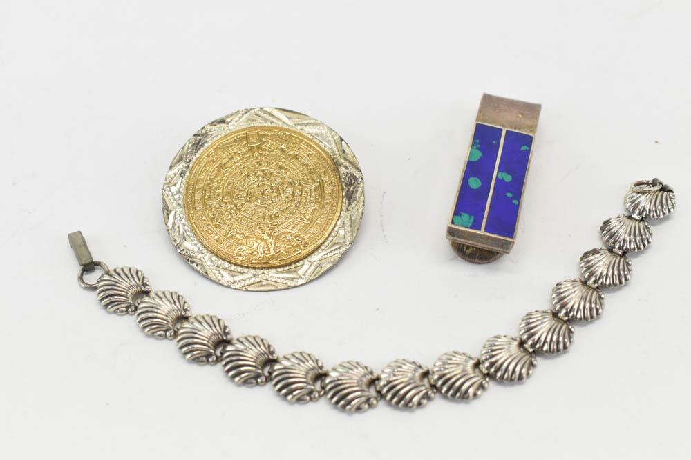 Group of Assorted Jewelry Articles (1 of 8)